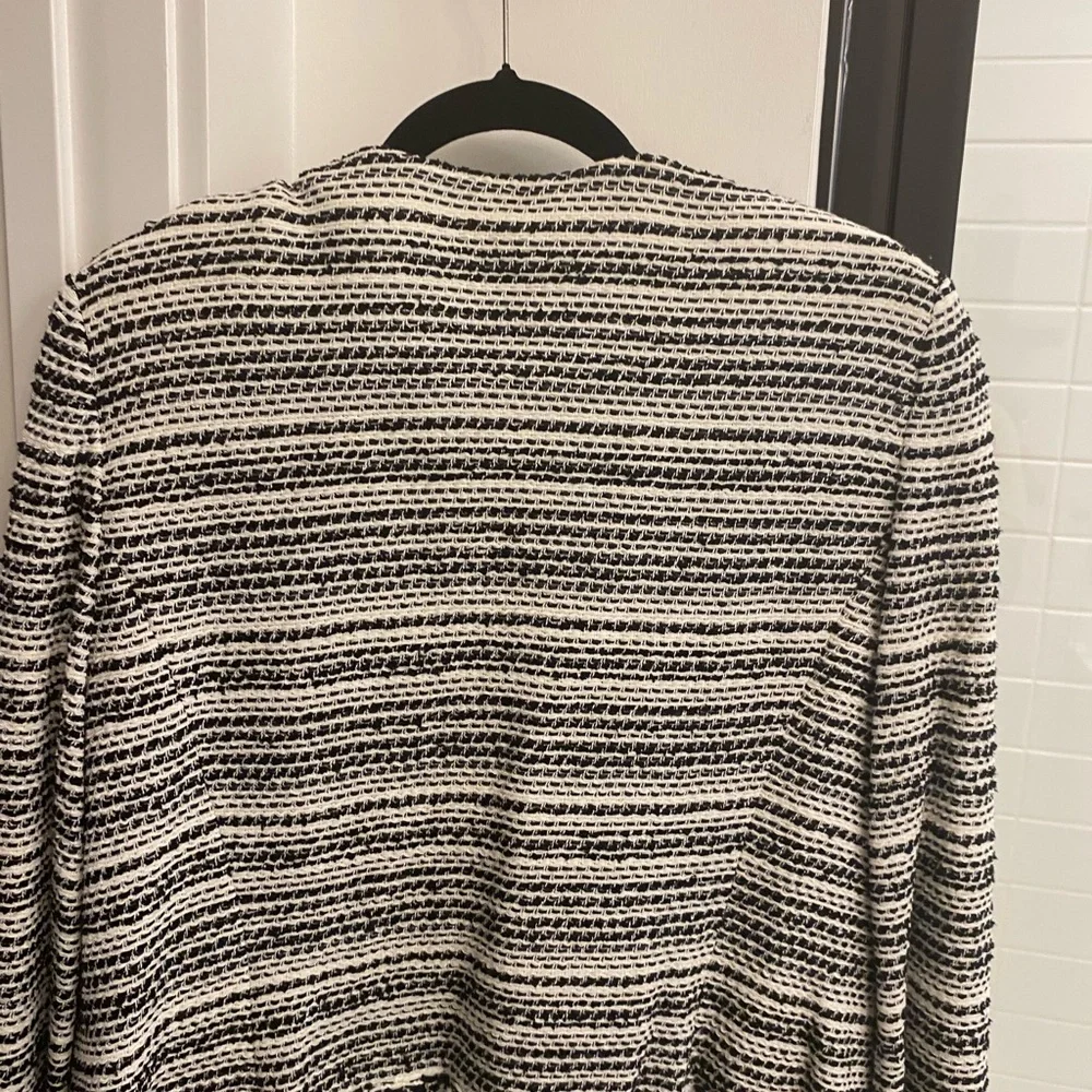 St. John Monochrome Knit Blazer - Picture 4 of 4